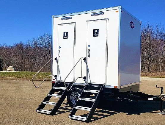 trailers/2-stall-compact.webp